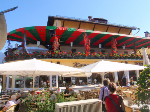 Restaurant/Caf&eacute; where we had a pastry and a beverage each.